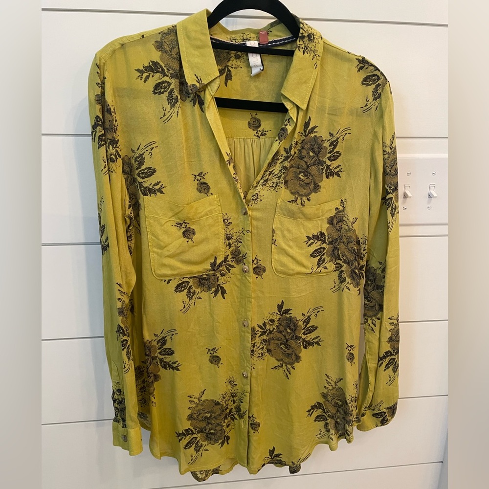 Anthropologie Pilcro button down. Beautiful colors, very light weight.